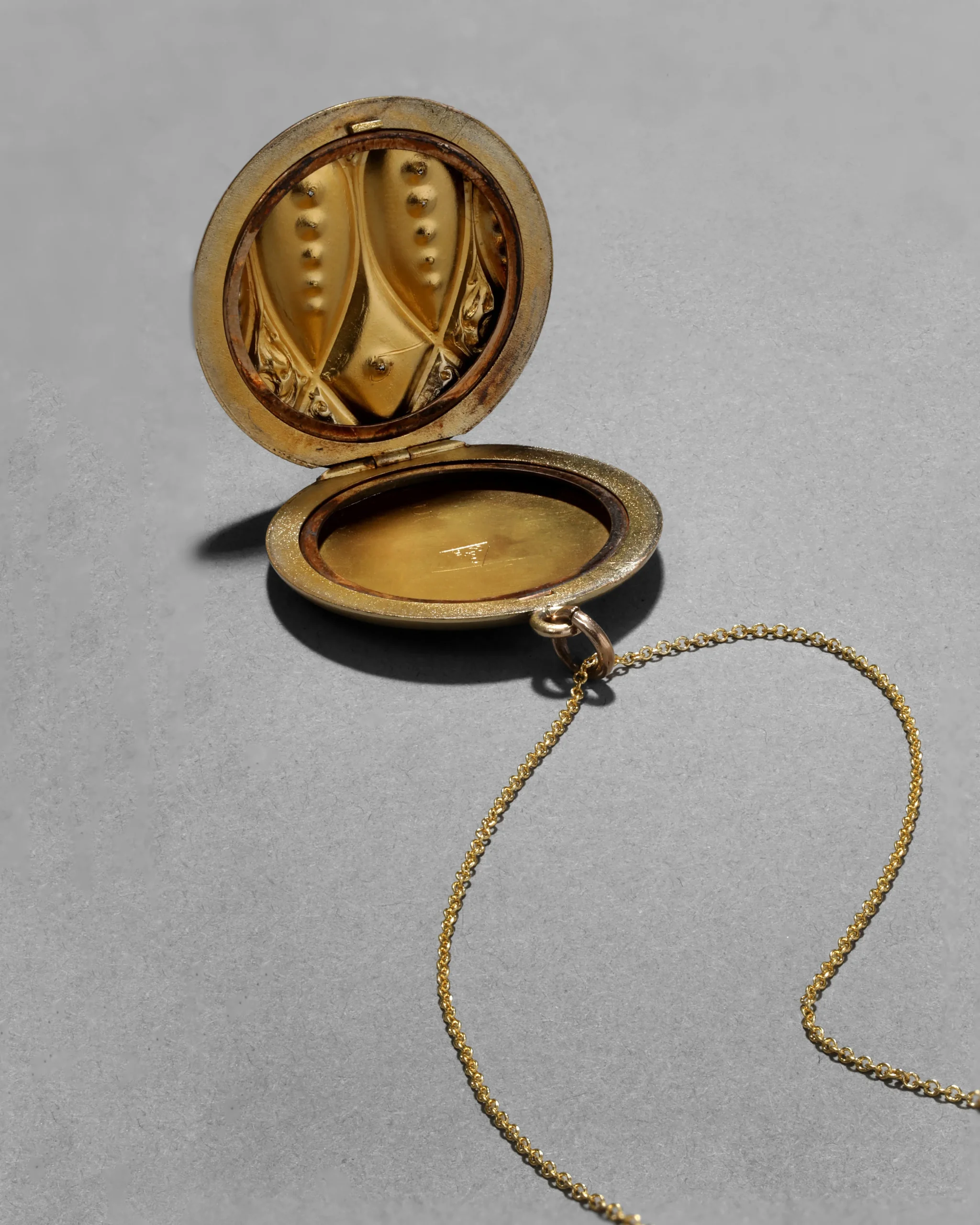 Antique Victorian 1800s 14k Gold Fill & Paste Crystal Patterned Locket Pendant Necklace