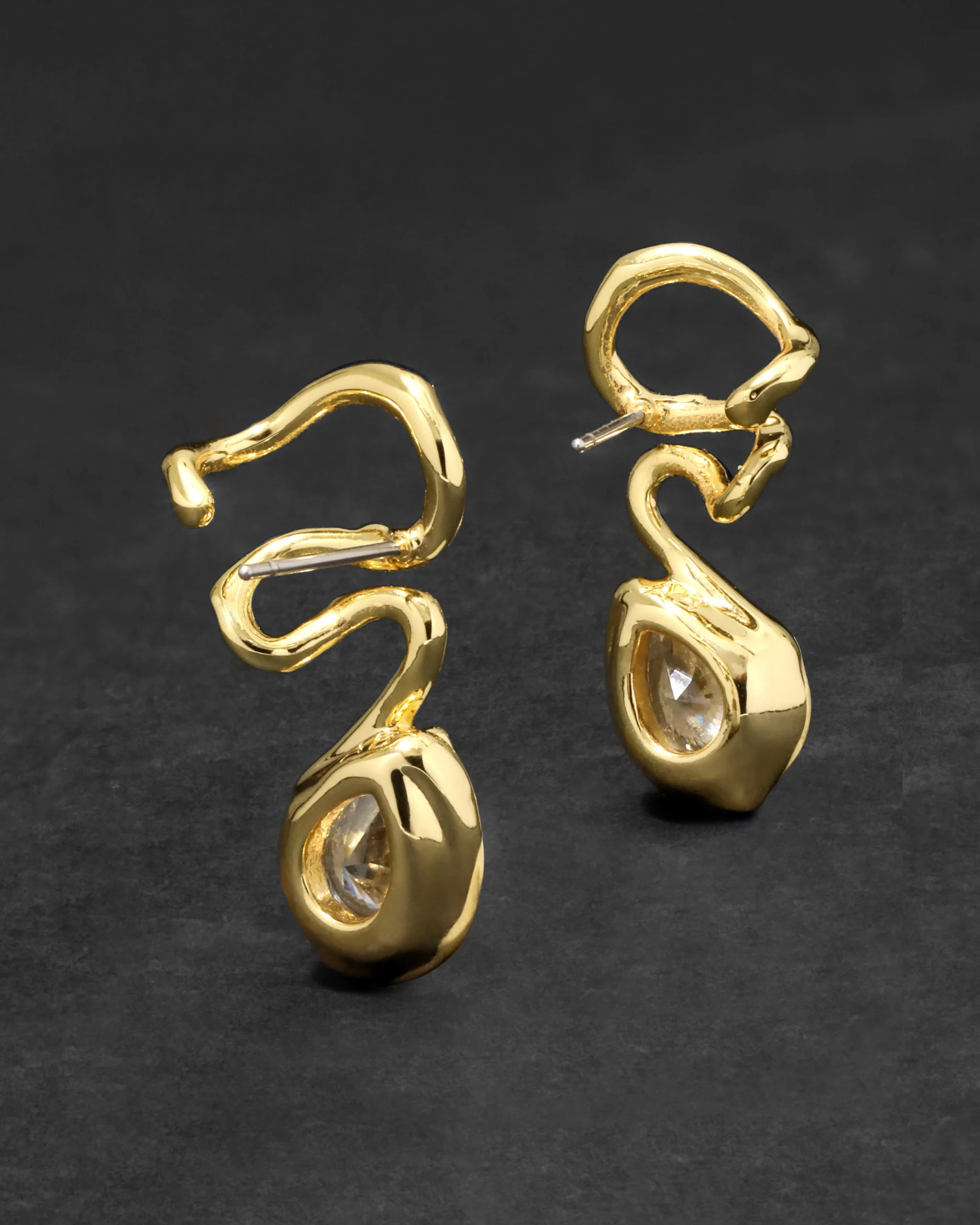 Asterales Floating Vine Post Earring- Gold