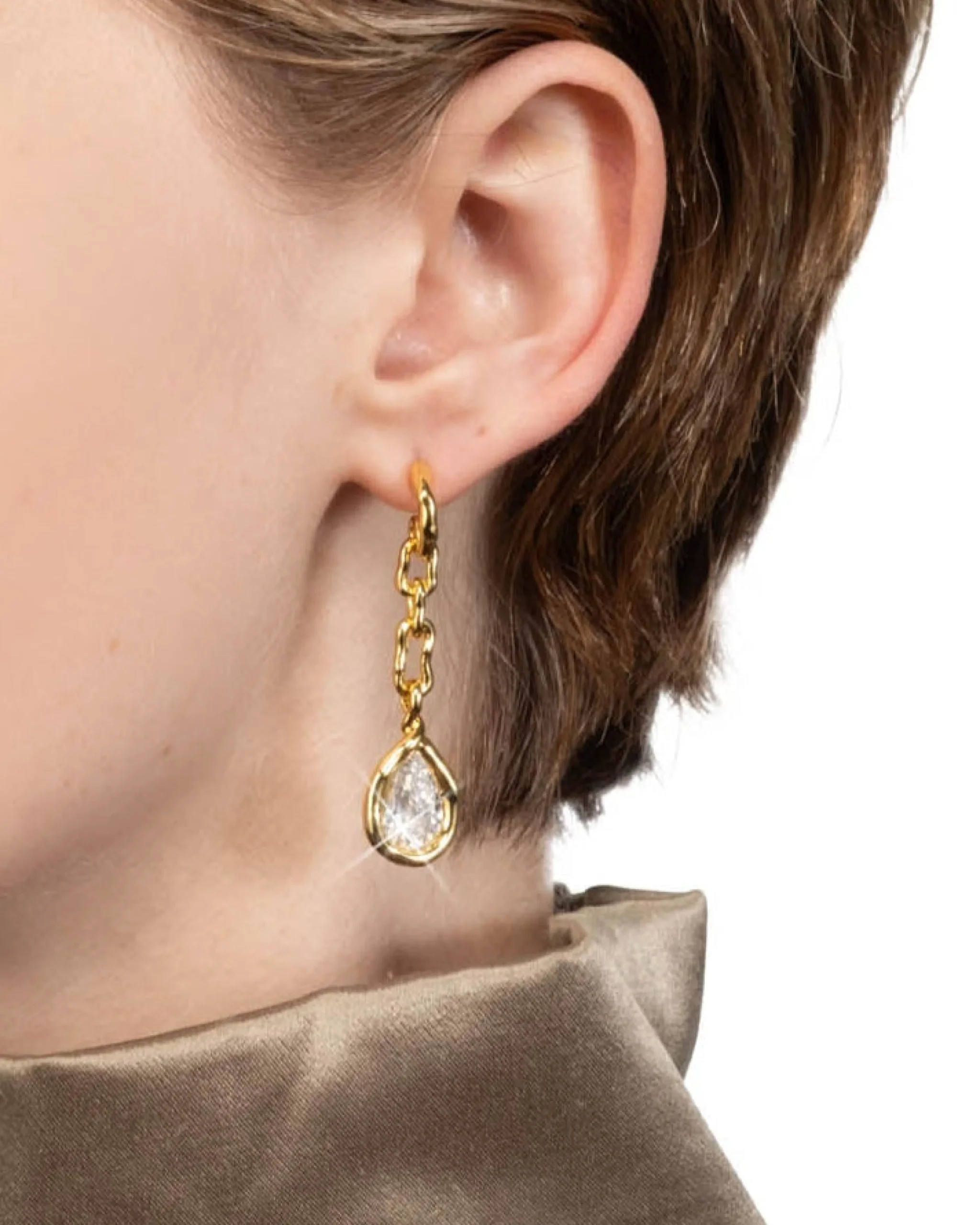 Asterales Gold Link Pear Drop Earring