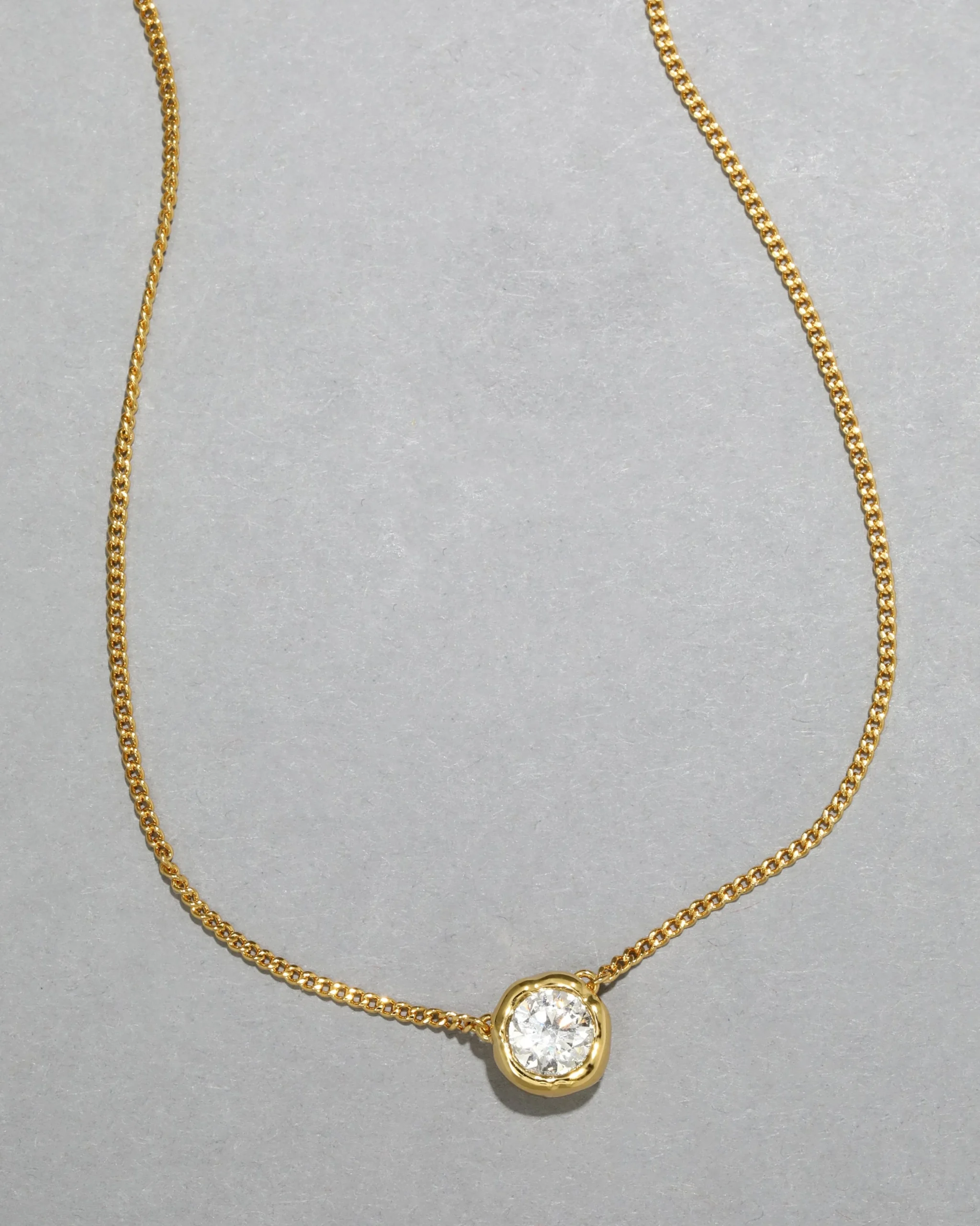 Asterales Gold Solitaire Necklace