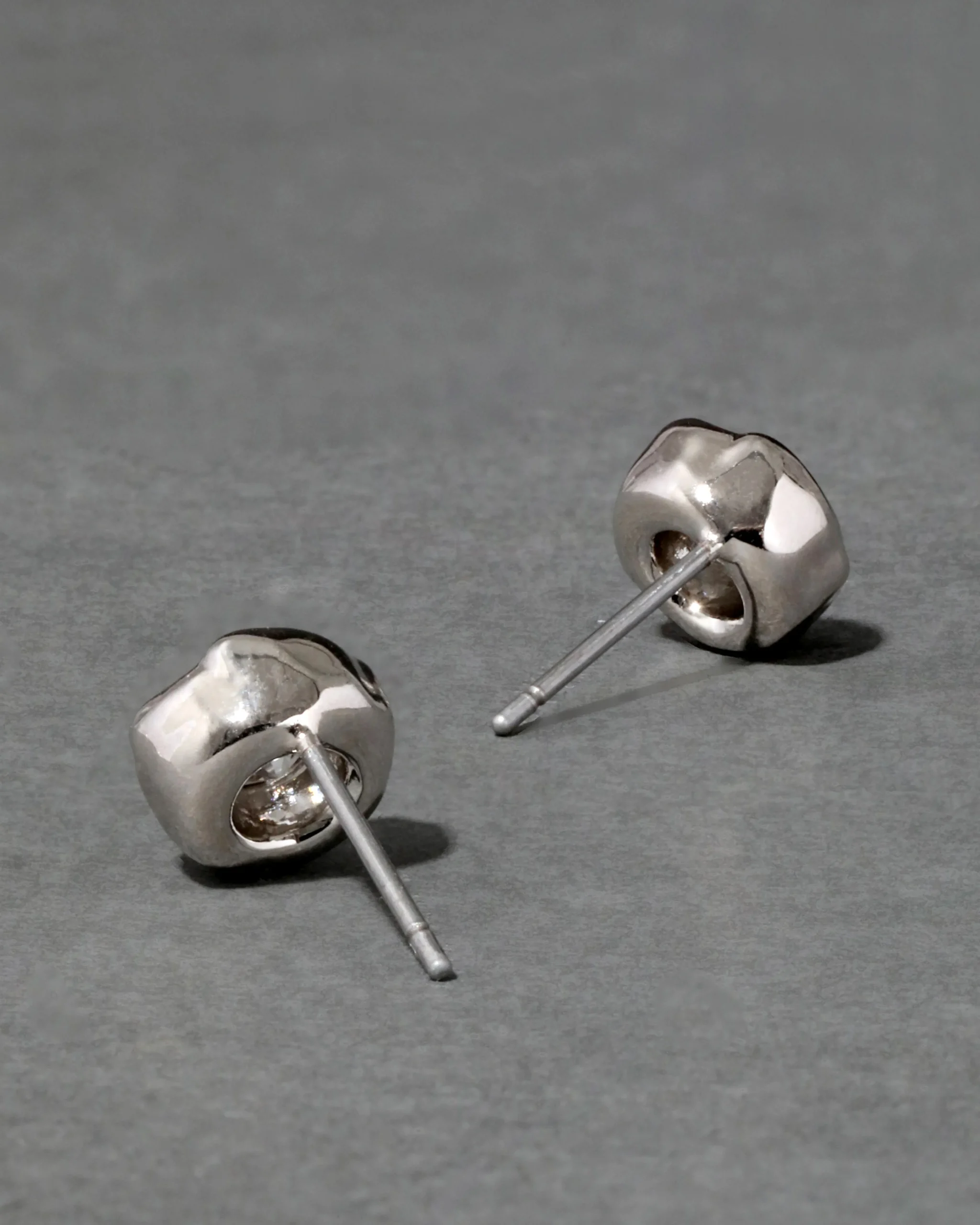 Asterales Molten Bezel Stud Earring- Silver