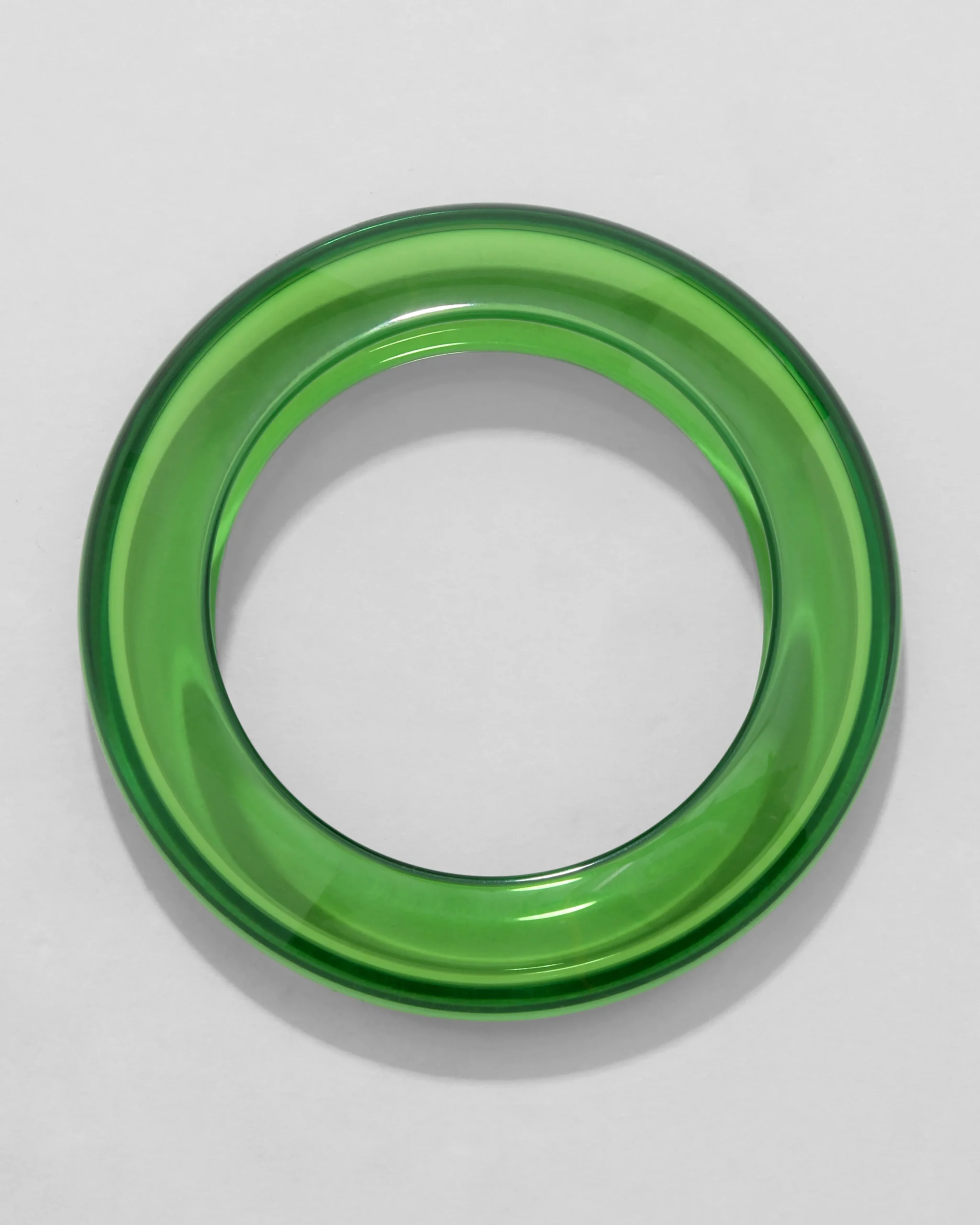 Bonbon Lucite Saucer Bangle Bracelet- Basil