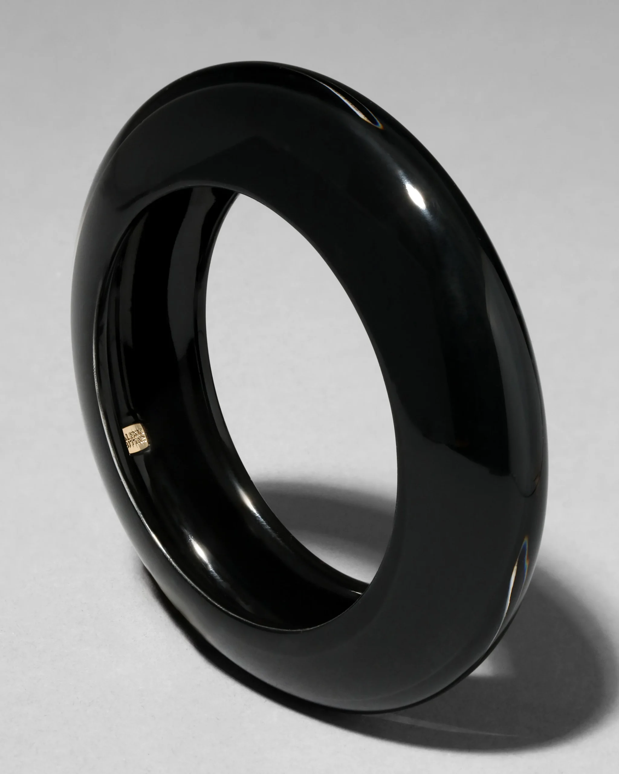Lucite Saucer Bangle Bracelet- Onyx