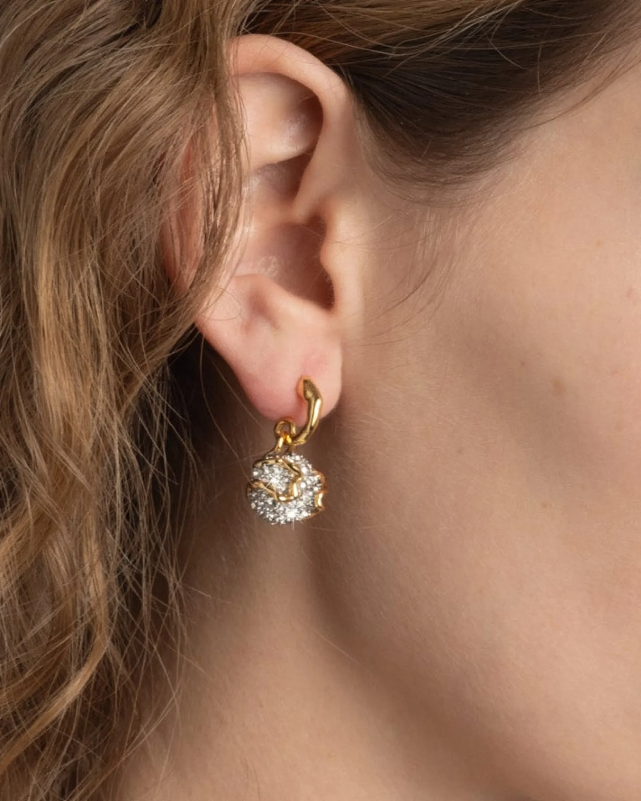 Solanales Crystal Petite Pebble Hoop Earring