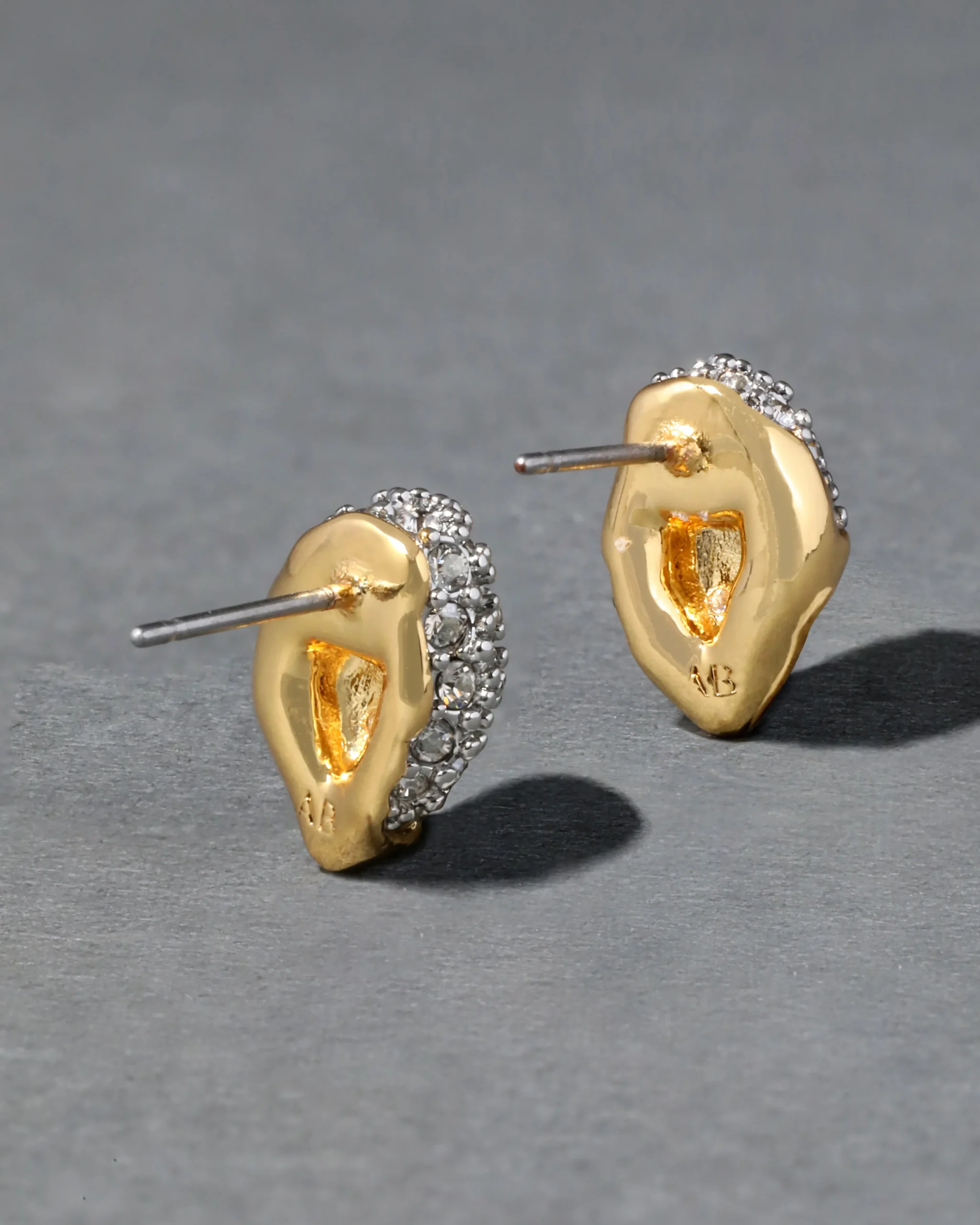 Solanales Crystal Tiny Pebble Stud Earring