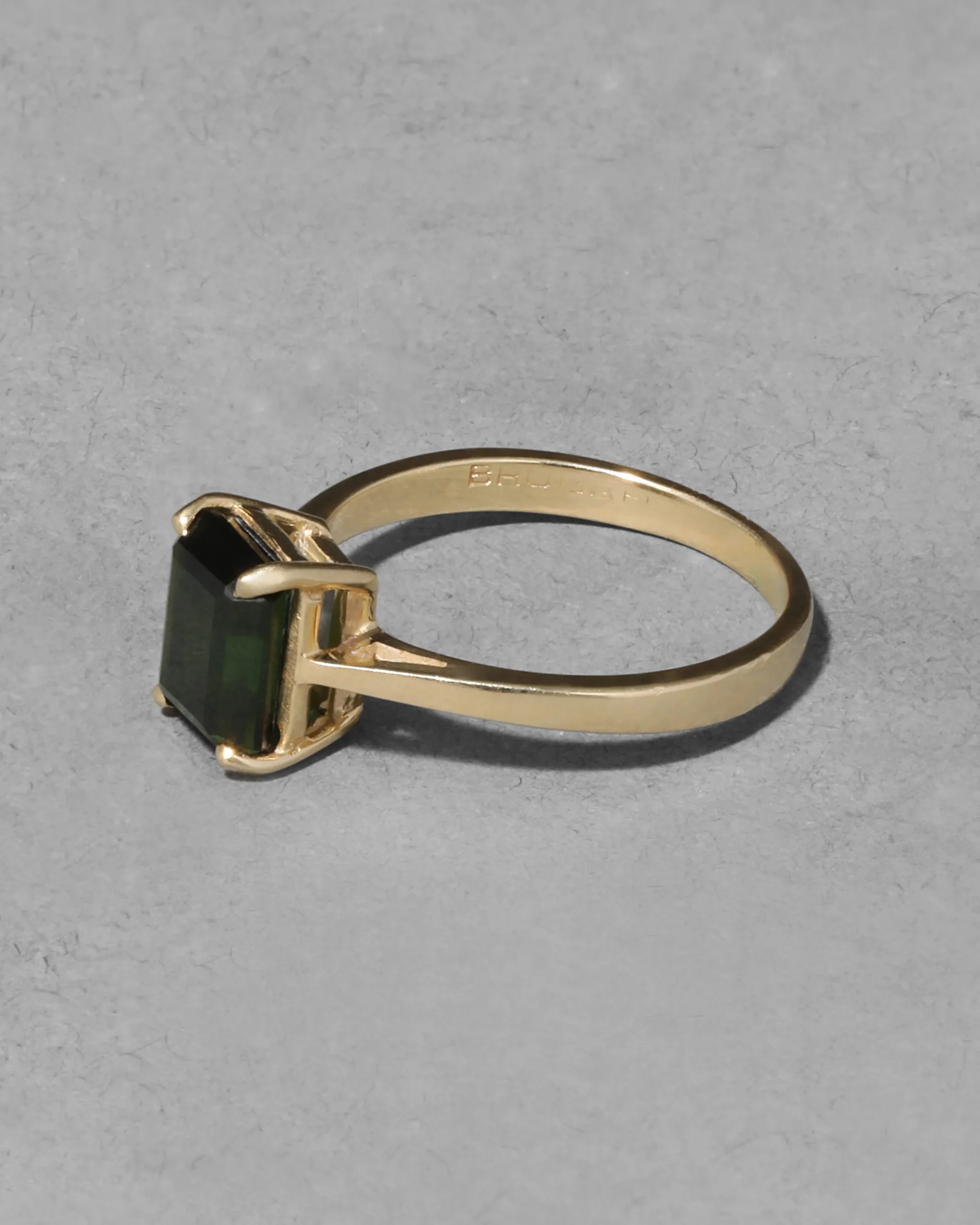 Vintage 1980s 14k Gold & Emerald Cut Green Tourmaline Ring