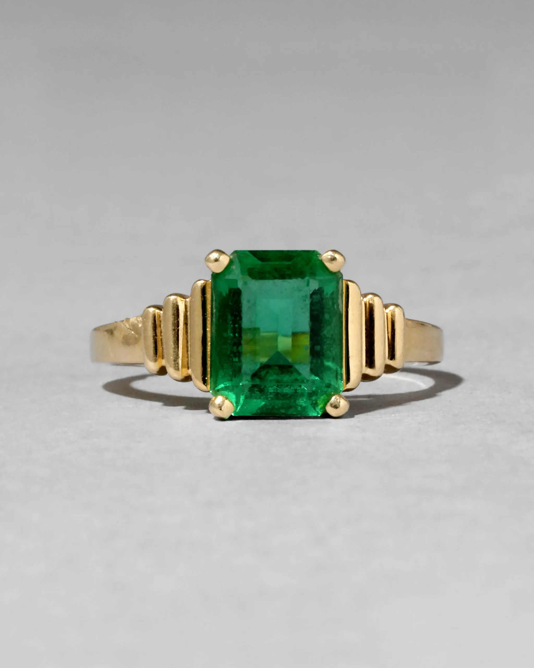 Vintage 1980s 14k Gold & Emerald Retro Deco Design Ring