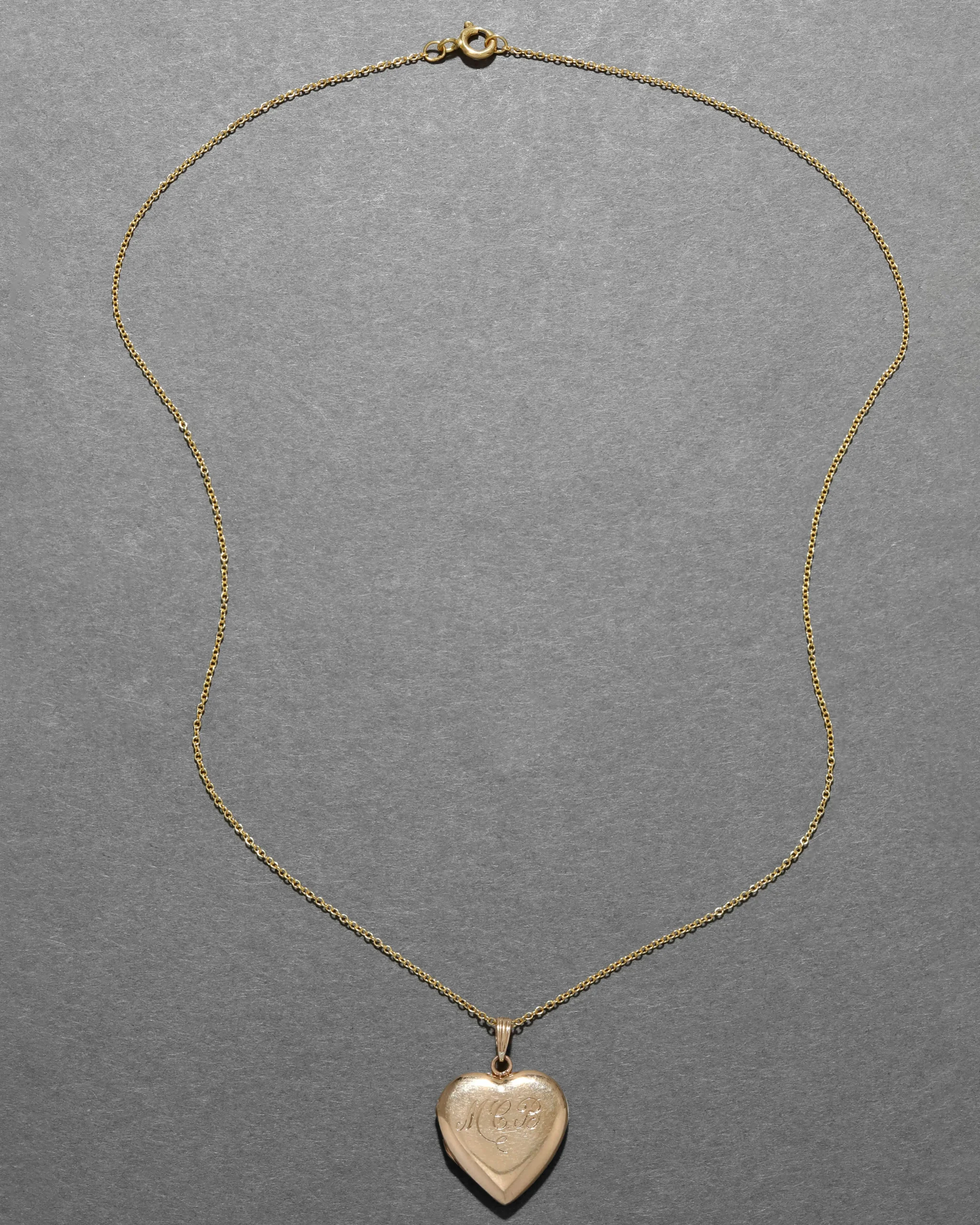 Vintage 1930s 14k Gold Fill Engraved Heart Locket Necklace