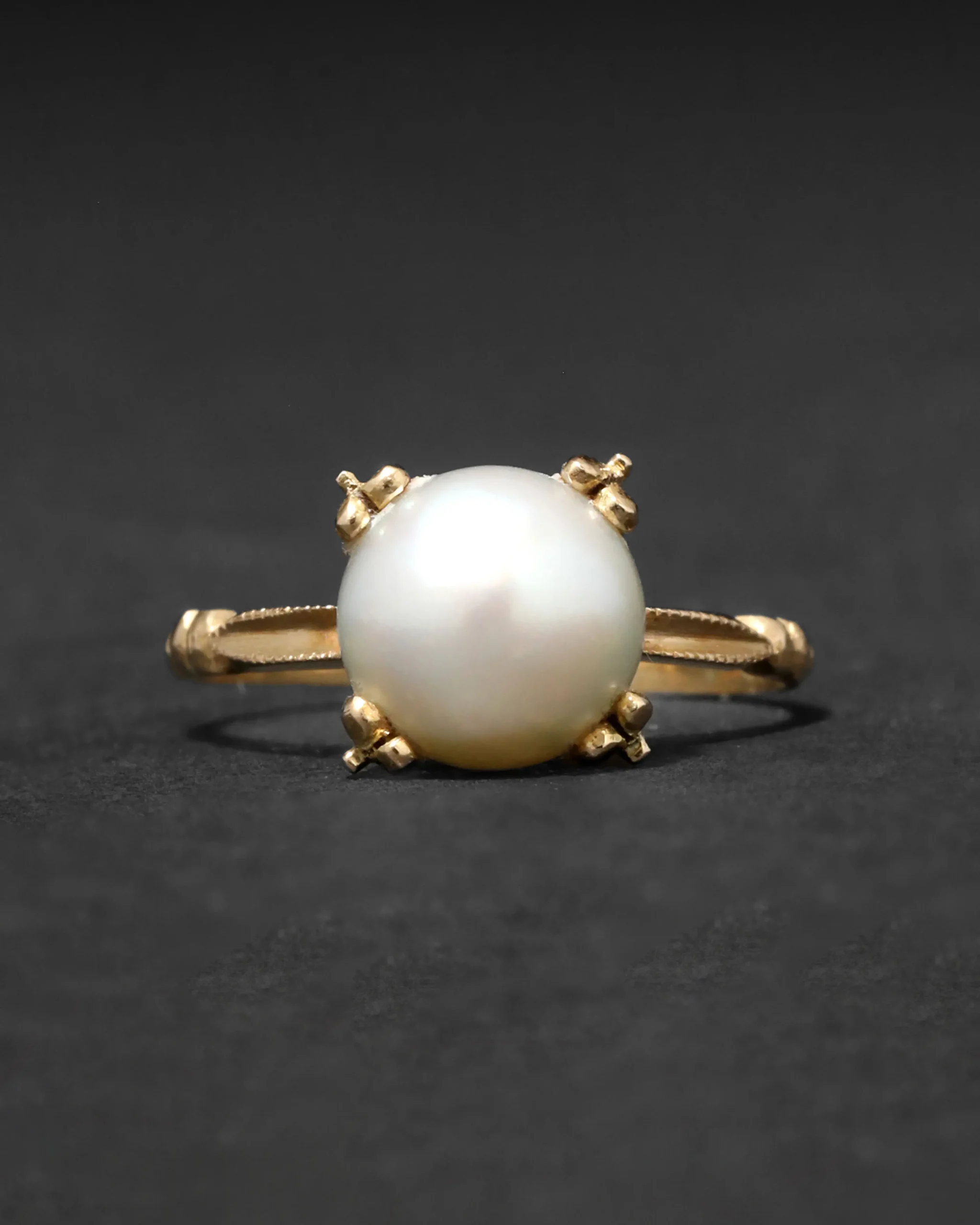 Vintage 1960s 18k Gold & Prong Set Natural Pearl Ring