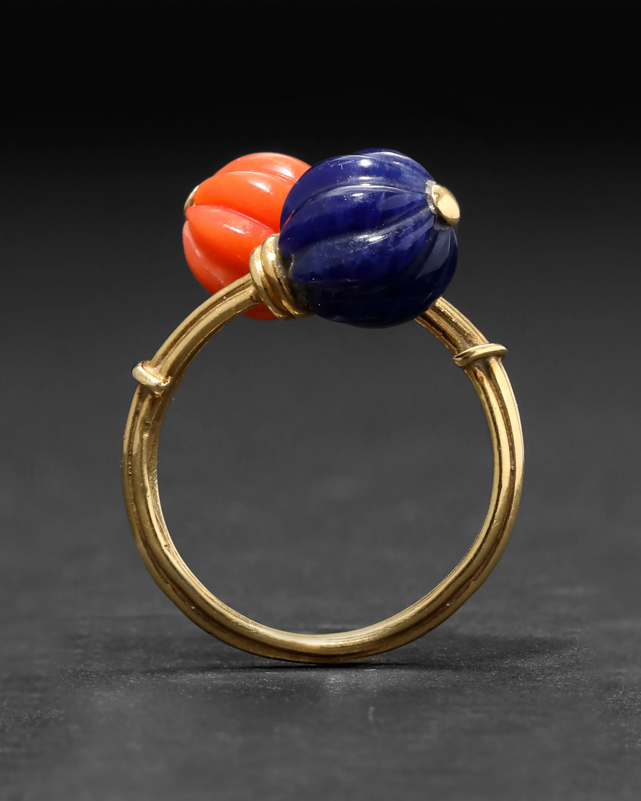 Vintage 1940s 18k Gold Spitzen & Furman Coral & Lapis Bypass Ring