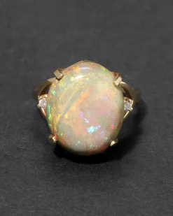 Vintage 1980s 14k Gold with Green Opal Cabachon & Diamond Accent Ring