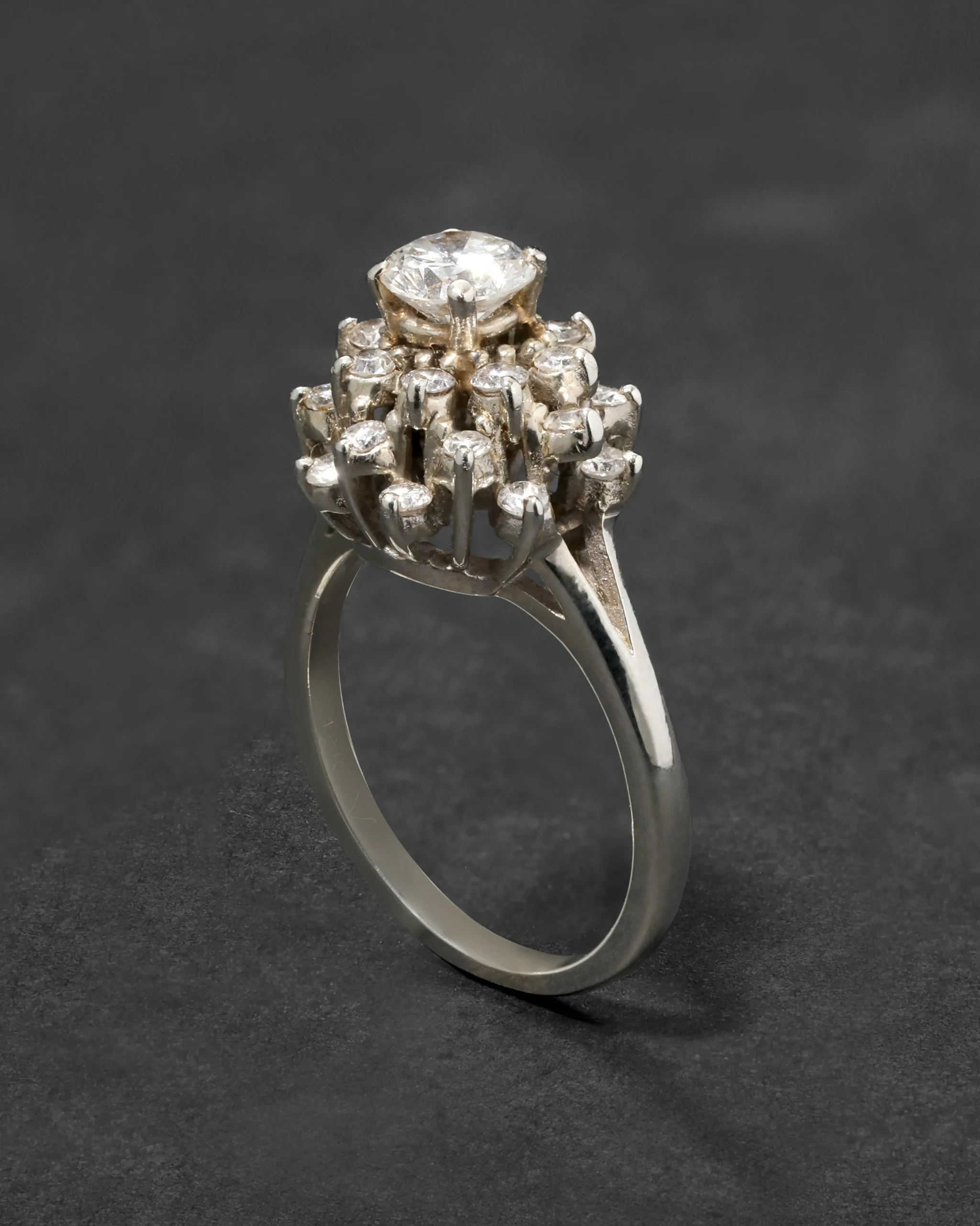 Vintage 1950s 18k White Gold Diamond Ring