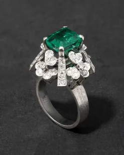 Vintage 1970s 18k White Gold Diamond & Emerald Ring