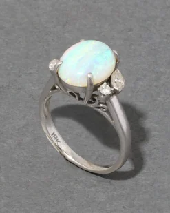Vintage 1930s 18k White Gold Opal & Diamond Ring